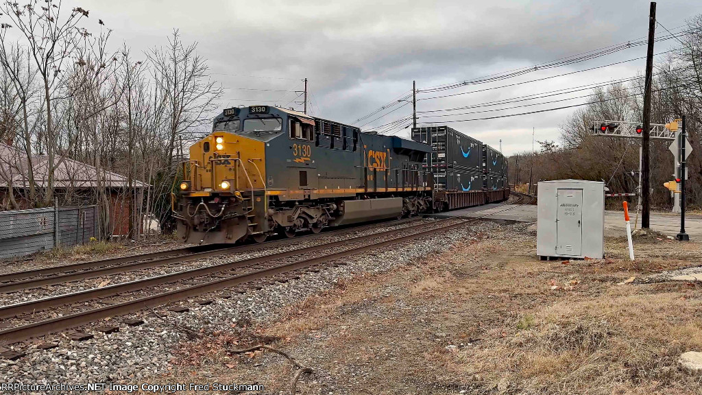 CSX 3130 leads I115 at Arlington St.